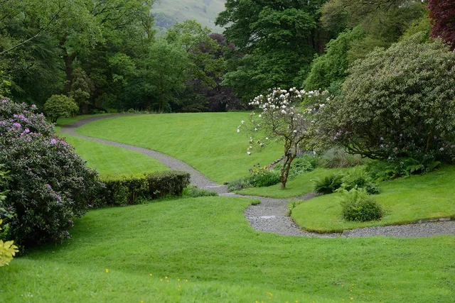 english, garden, path, winding, grass, trees, nature, green grass, green path. Building a two-day garden itinerary: the mistakes it has to survive