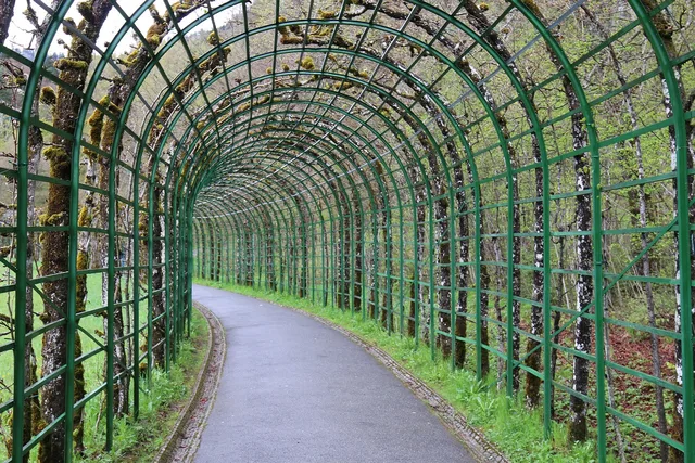 nature, pavillion, garden, spring, layout, botanical garden, path, shaded, pavillion, pavillion, pavillion, pavillion, pavillion, layout, layout, layout. Guided tours of public garden destinations, compared: free audio versus paid