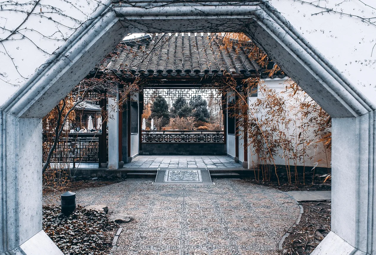 chinese garden, china, garden, nature, gate, entrance, park, architecture. Historic gardens booking: 5 questions to ask before paying